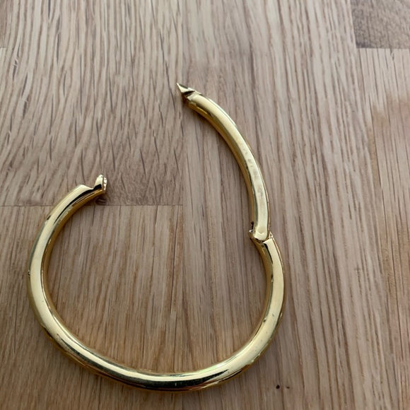 Jcrew clasp gold banks bracelet - Picture 3 of 3